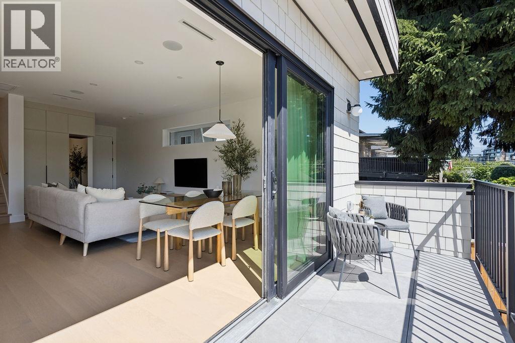 3 2124 E 8 Avenue, Vancouver, British Columbia V5N 1V5 - Photo 3 - R3153211