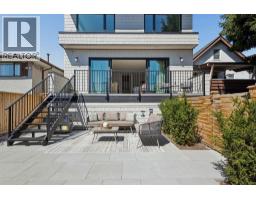 3 2124 E 8 AVENUE, Vancouver, British Columbia