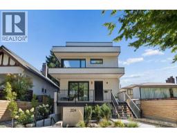 1 2124 E 8 AVENUE, Vancouver, British Columbia