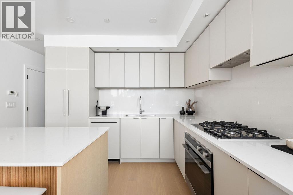 2 2124 E 8 Avenue, Vancouver, British Columbia V5N 1V5 - Photo 8 - R3153214