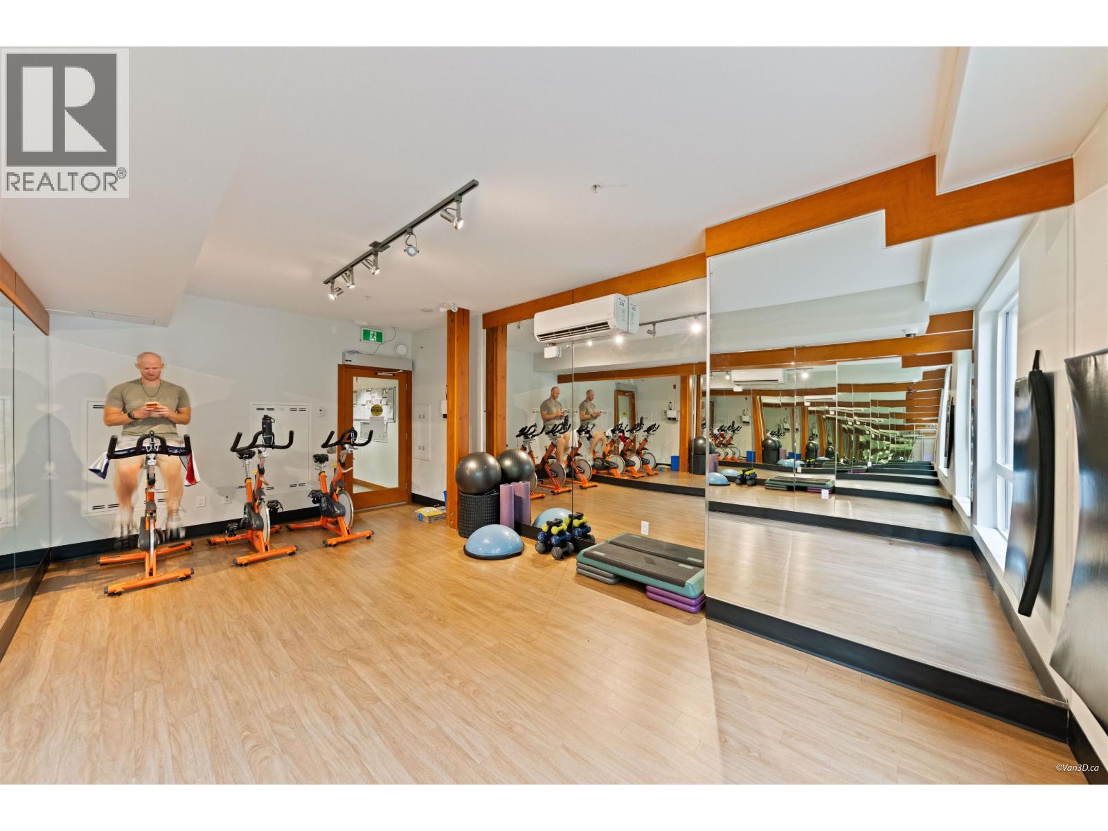 205 733 W 3rd Street, North Vancouver, British Columbia  V7M 0C8 - Photo 33 - R3152973