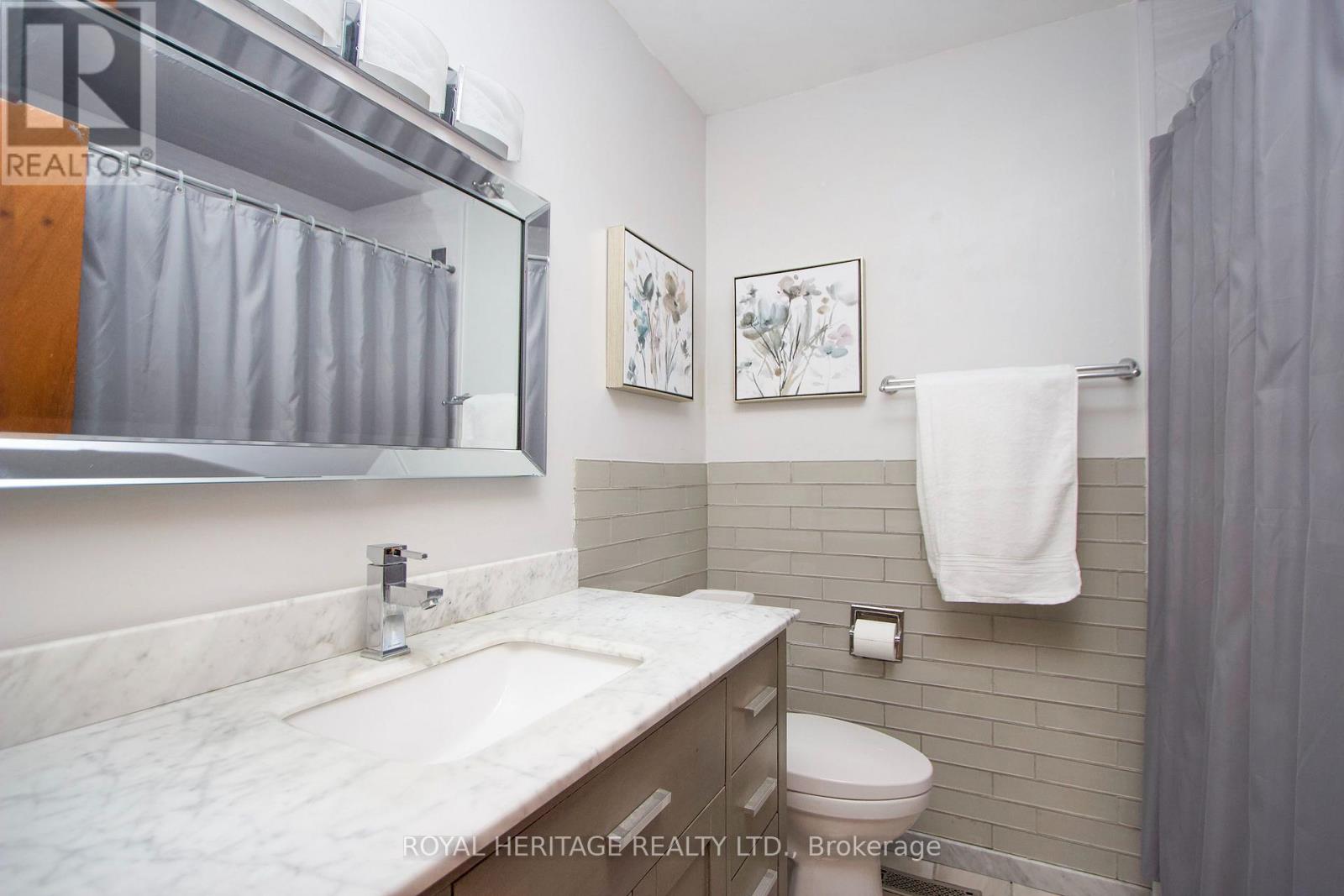 718 Annes Street, Whitby, Ontario  L1N 6B2 - Photo 15 - E13642860