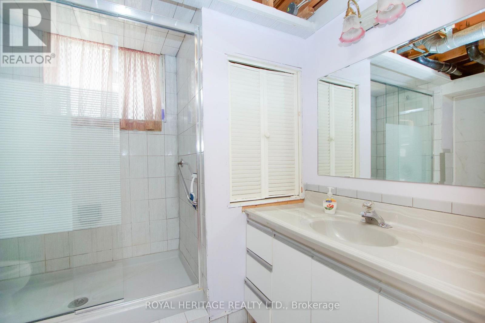 718 Annes Street, Whitby, Ontario  L1N 6B2 - Photo 20 - E13642860