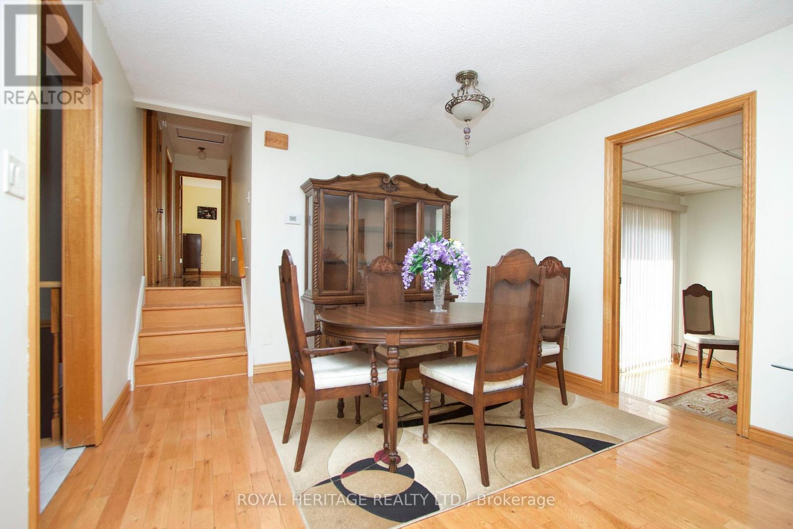 718 Annes Street, Whitby, Ontario  L1N 6B2 - Photo 5 - E13642860