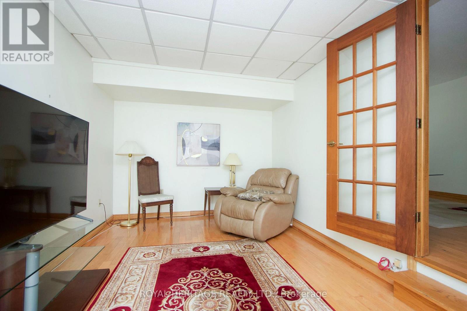 718 Annes Street, Whitby, Ontario  L1N 6B2 - Photo 9 - E13642860
