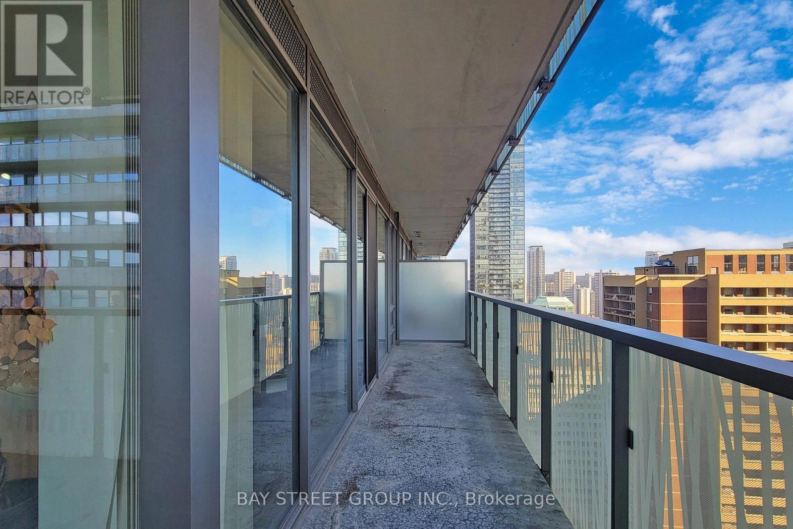 2205 - 50 Charles Street E, Toronto, Ontario M4Y 1T1 - Photo 13 - C13642832