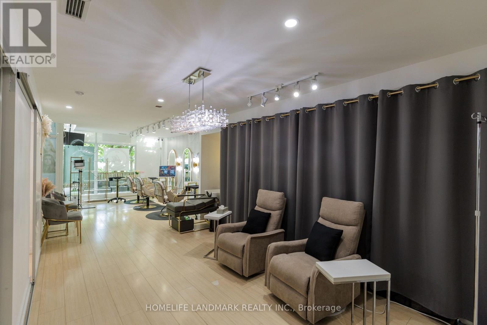 Th02 - 60 Dan Leckie Way, Toronto, Ontario  M5V 4A8 - Photo 4 - C13642846