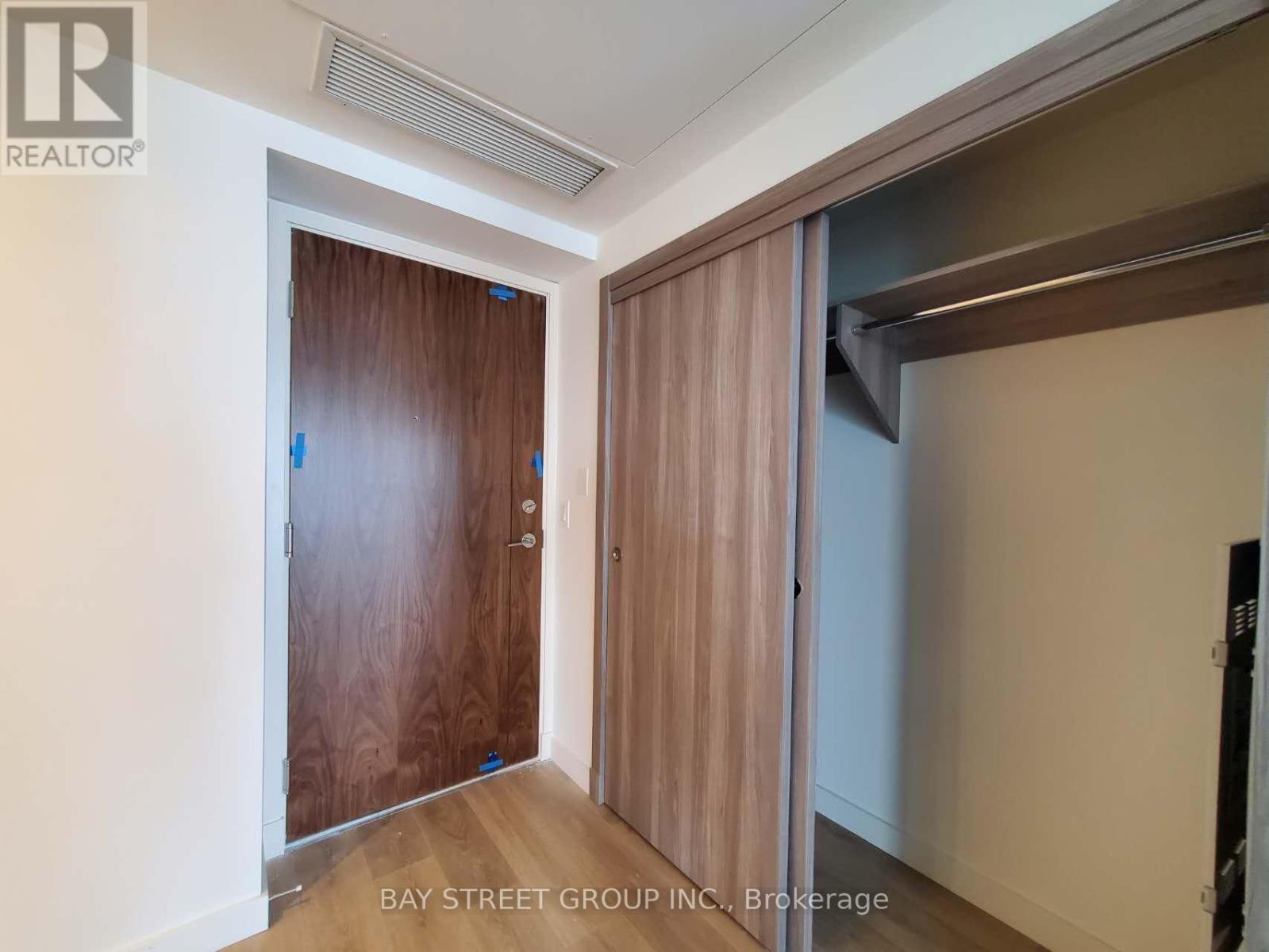 2209 - 27 Mcmahon Drive, Toronto, Ontario M2K 0J2 - Photo 2 - C13642868