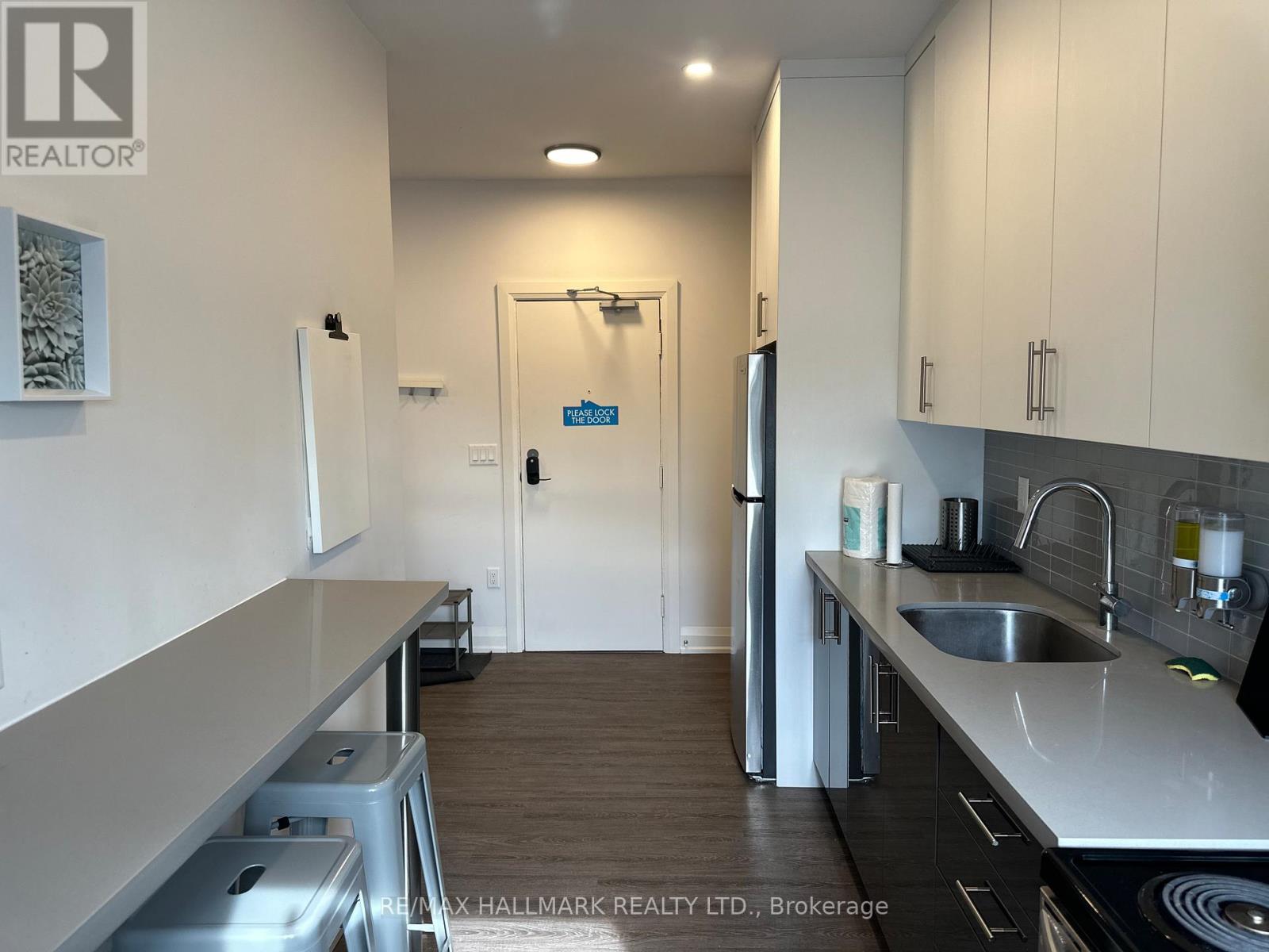 16 - 595 St Clair Avenue W, Toronto, Ontario  M6C 1A3 - Photo 10 - C13642874