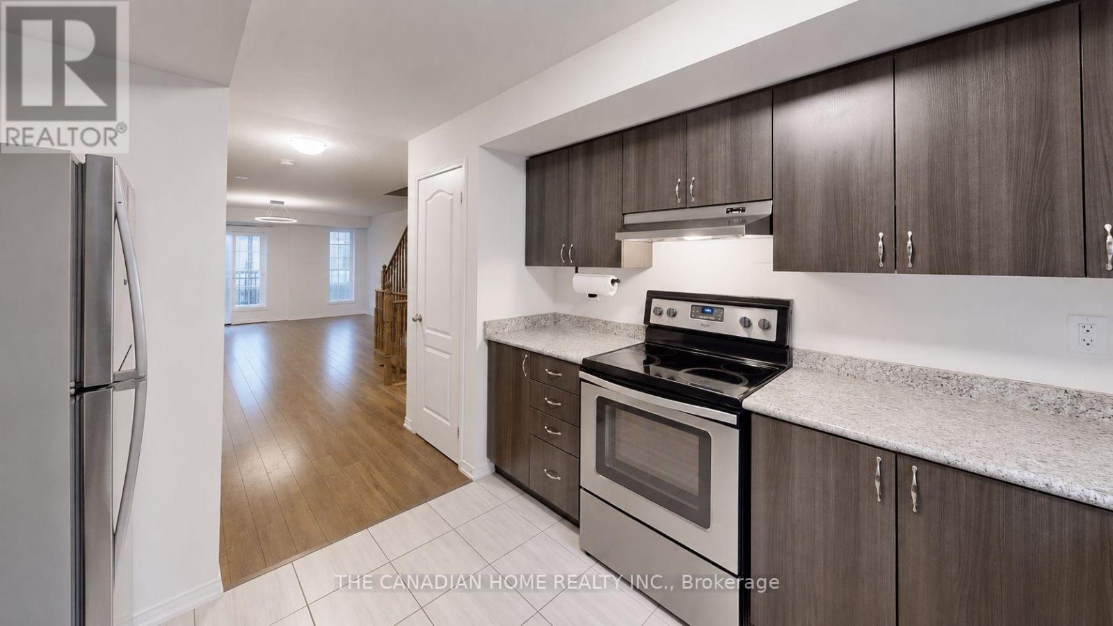 46 Filly Path, Oshawa, Ontario L1L 0K9 - Photo 4 - E13642836