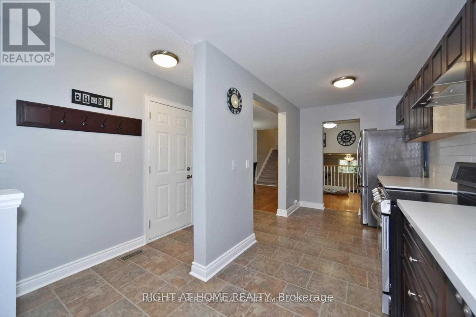 1434 Largo Crescent, Oshawa, Ontario L1G 7E5 - Photo 5 - E13642862