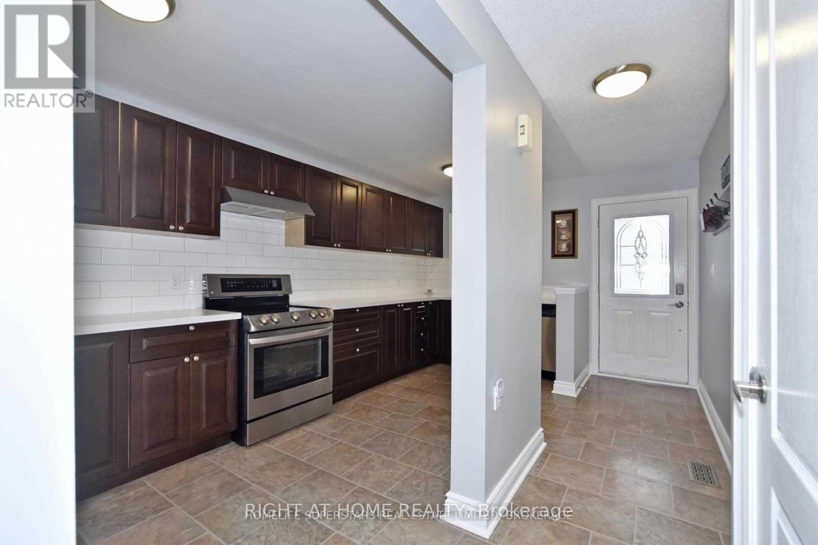 1434 Largo Crescent, Oshawa, Ontario L1G 7E5 - Photo 6 - E13642862