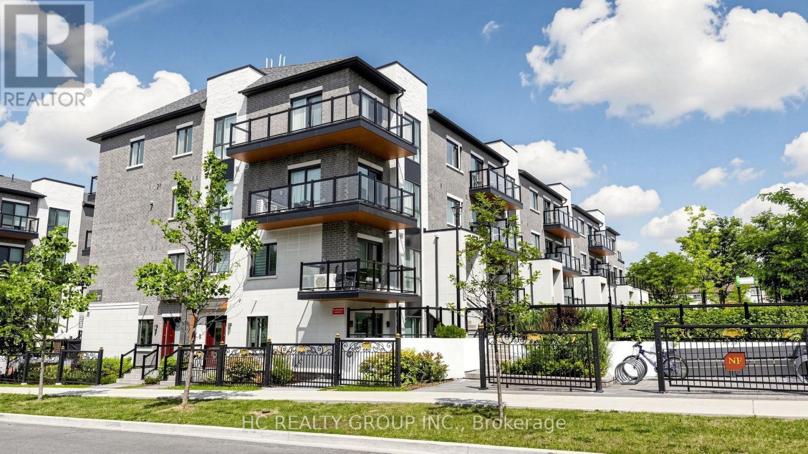 60 Morecambe Gate, Toronto, Ontario M1W 0A9 - Photo 2 - E13642872