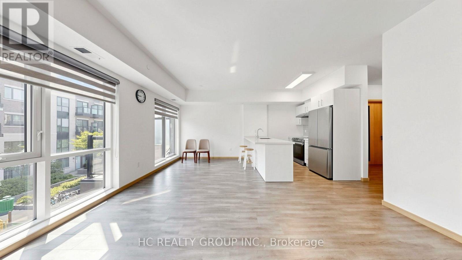 60 Morecambe Gate, Toronto, Ontario M1W 0A9 - Photo 5 - E13642872