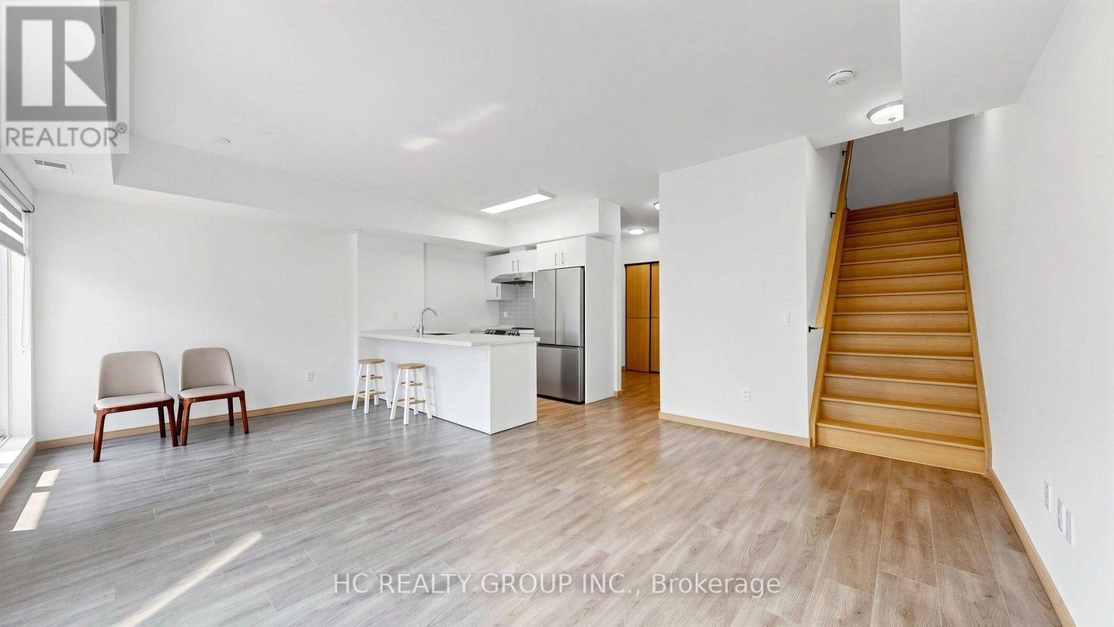 60 Morecambe Gate, Toronto, Ontario M1W 0A9 - Photo 6 - E13642872