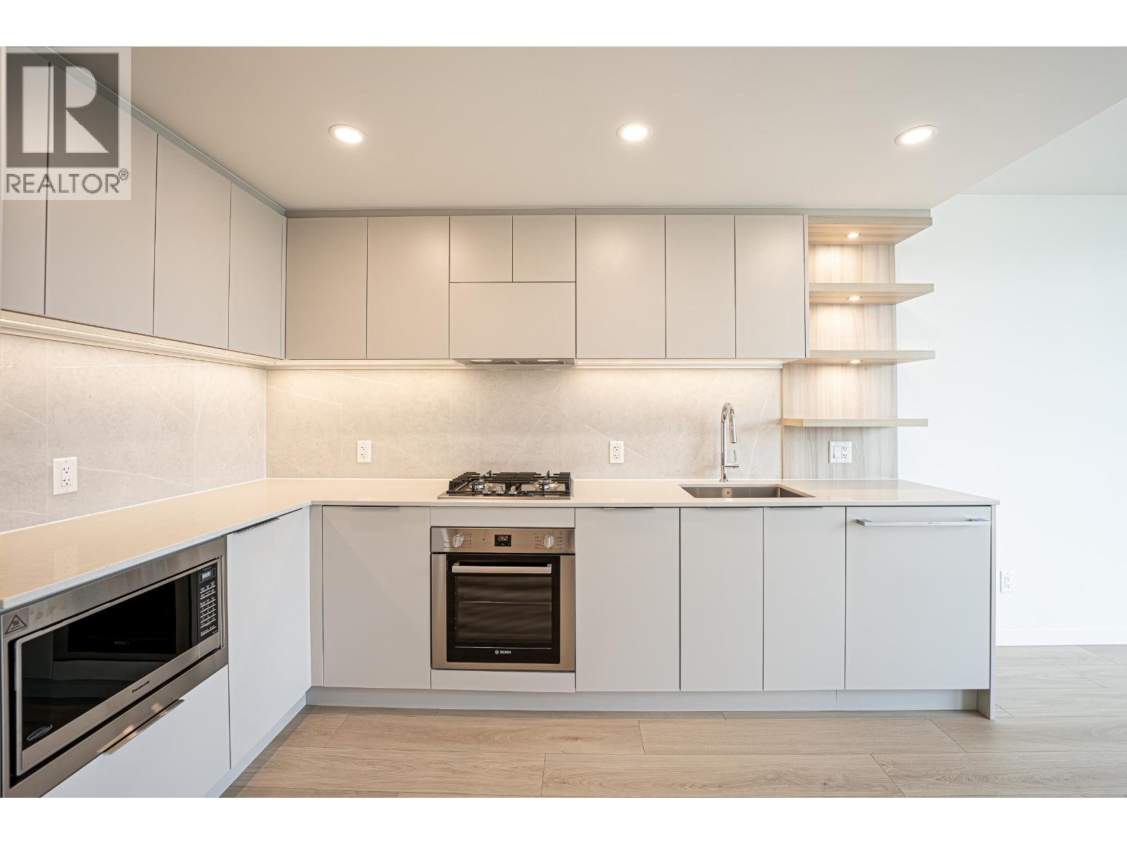 1904 311 Alderson Avenue, Coquitlam, British Columbia V3K 0K3 - Photo 2 - R3153106