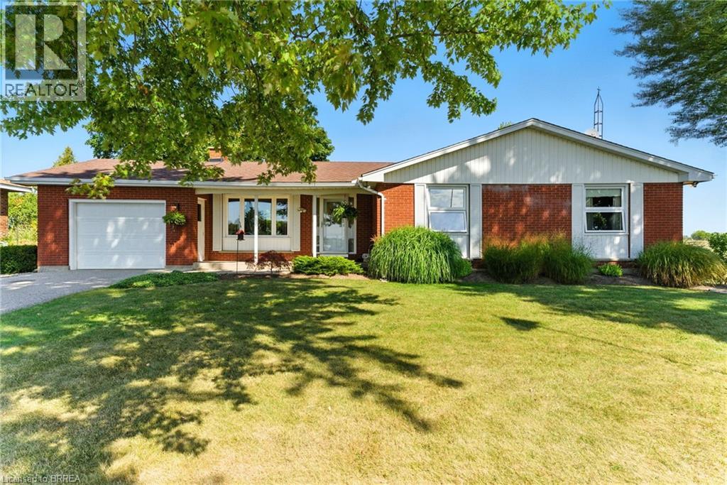 207 ROBINSON Road, Brantford, Ontario