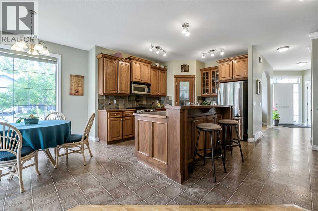14 Cimarron Park Cove, Okotoks, Alberta  T1S 2L8 - Photo 5 - A2326528