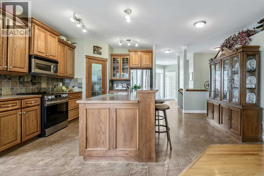 14 Cimarron Park Cove, Okotoks, Alberta  T1S 2L8 - Photo 6 - A2326528