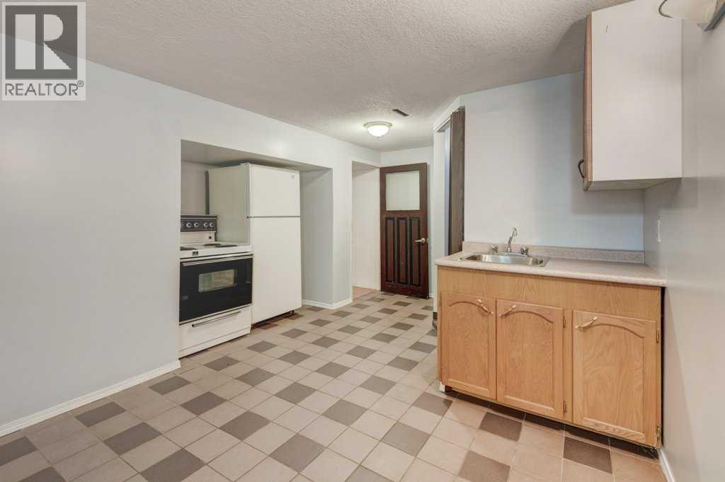 2056 Cottonwood Crescent SE, Calgary, Alberta  T2B 1R3 - Photo 23 - A2329835