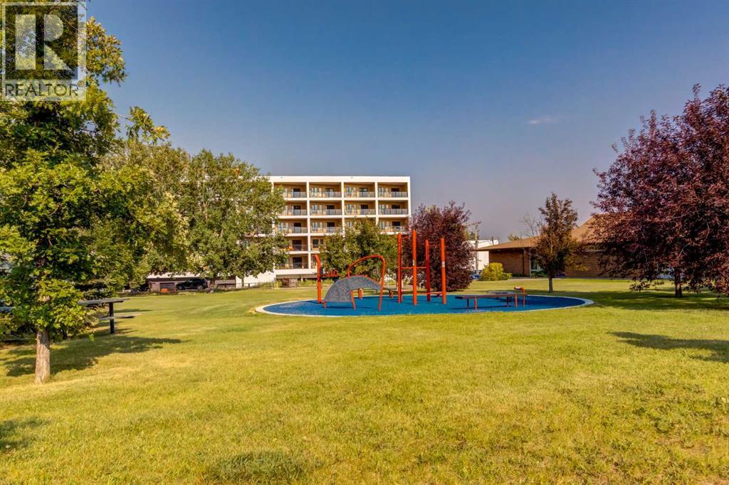 23 Sussex Crescent SW, Calgary, Alberta  T2W 0L4 - Photo 45 - A2333103