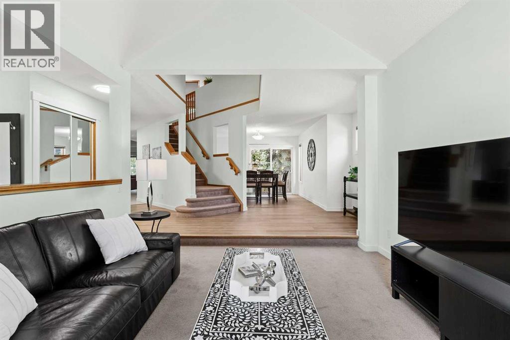 14125 Evergreen Street SW, Calgary, Alberta  T2Y 3A4 - Photo 2 - A2334279
