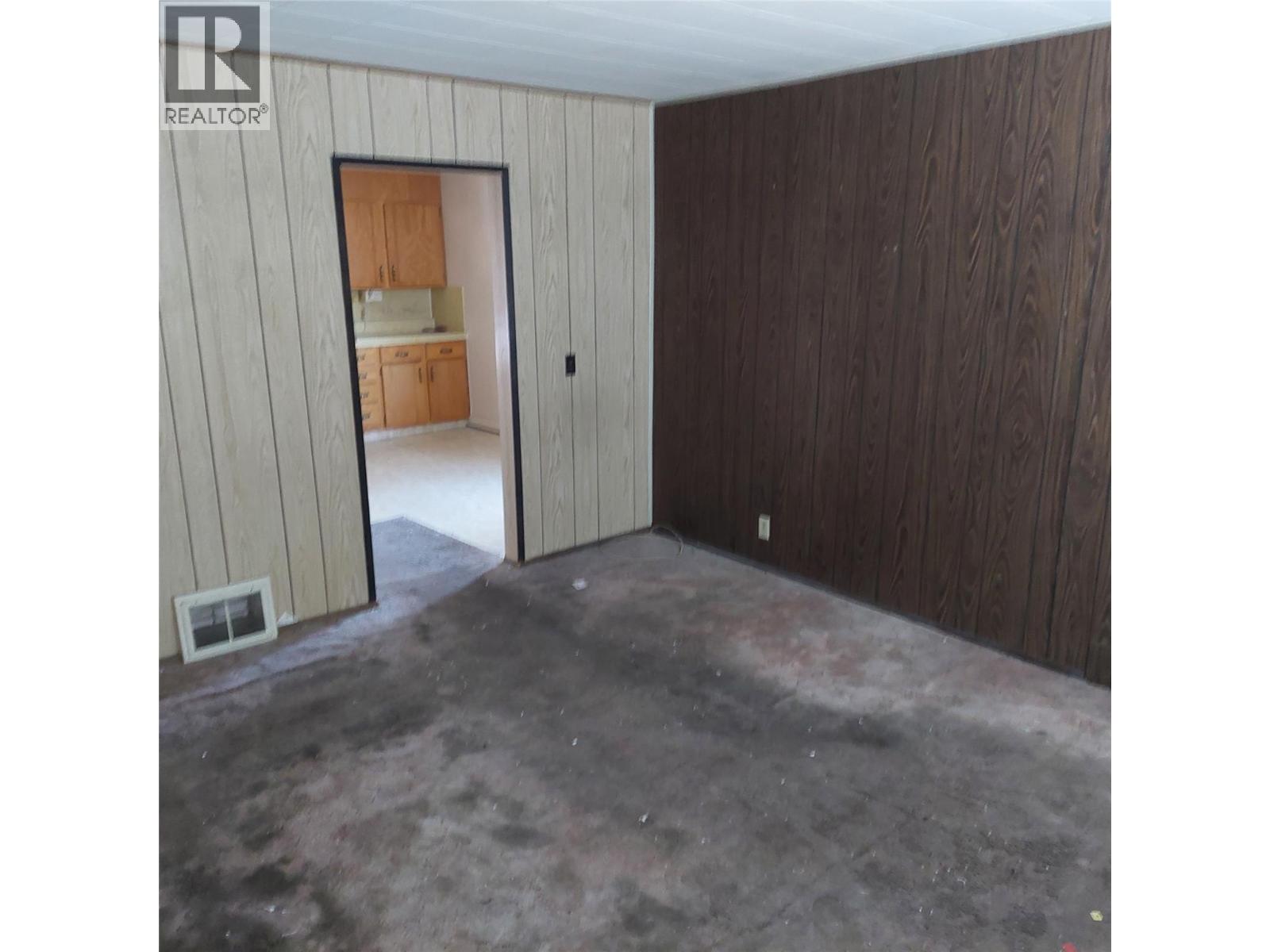 3220 35 Street, Vernon, British Columbia  V1T 6B7 - Photo 2 - 10372907