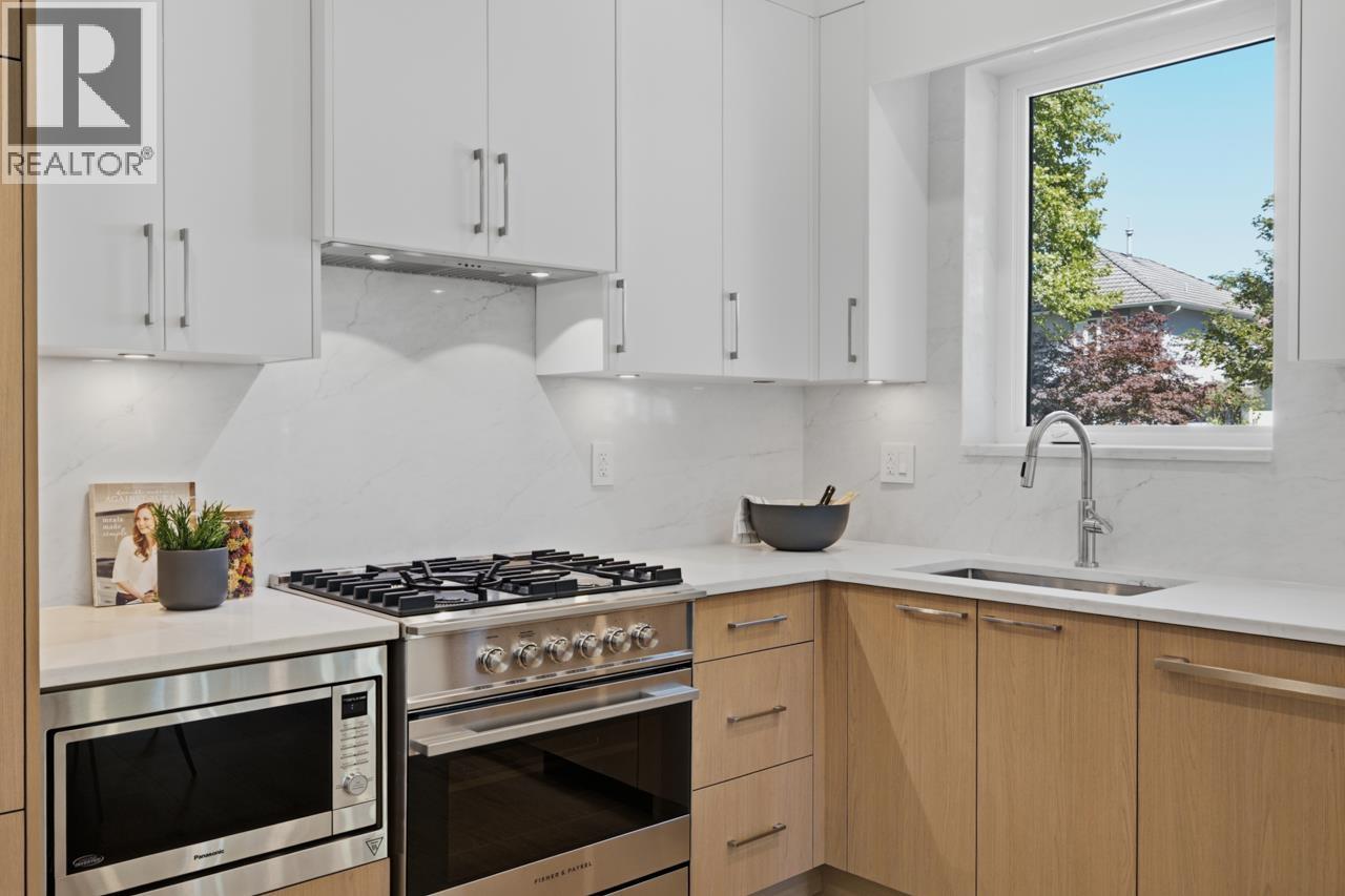 1 3018 E 19th Avenue, Vancouver, British Columbia  V5M 2S9 - Photo 11 - R3153234