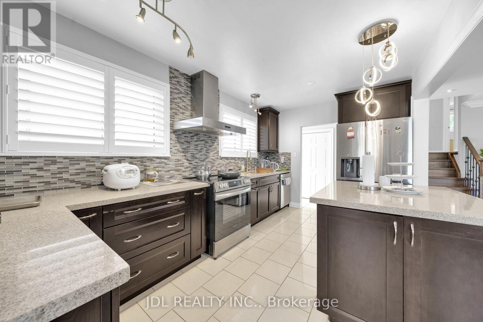 53 Southdale Drive, Markham, Ontario  L3P 1J6 - Photo 11 - N13642886