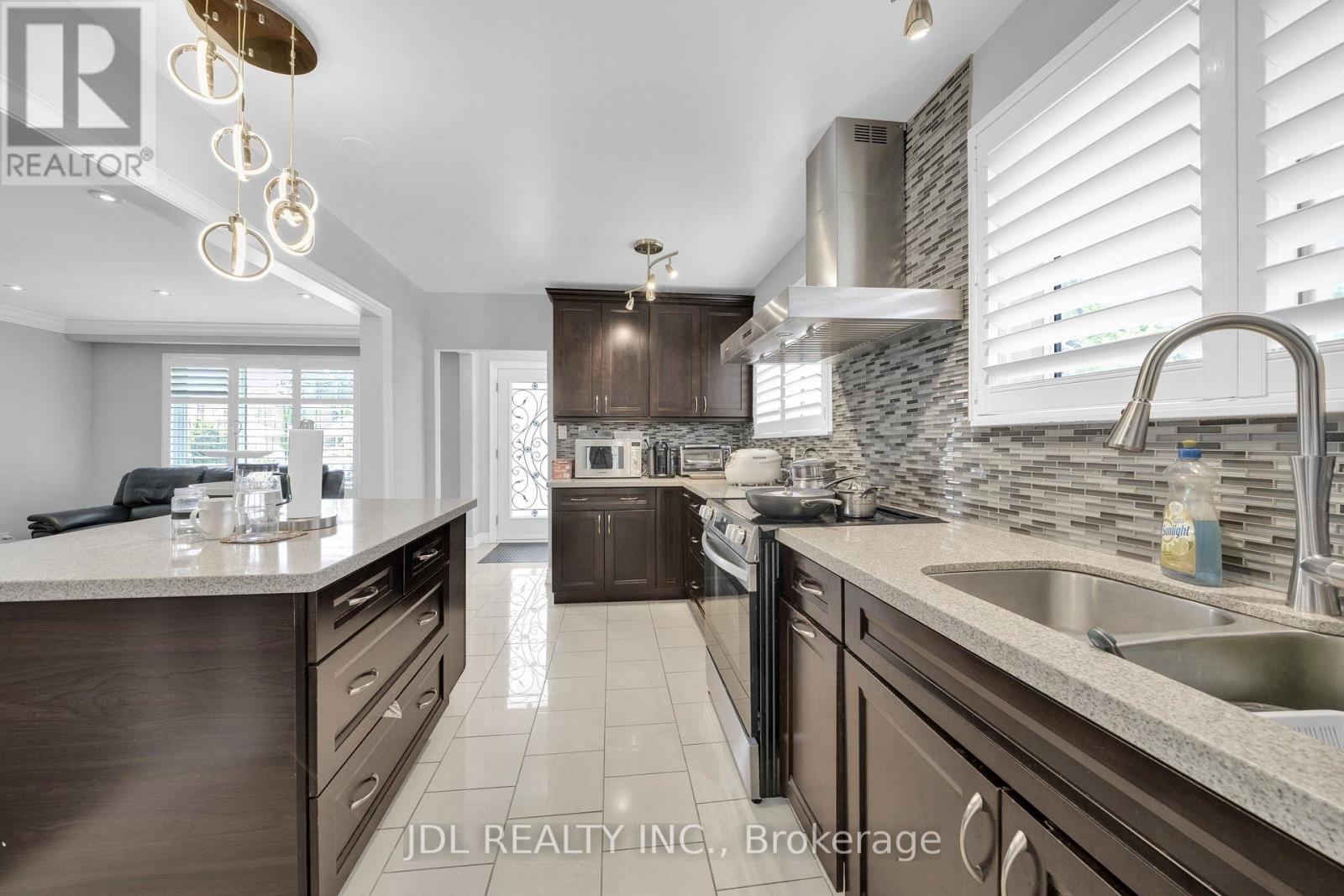 53 Southdale Drive, Markham, Ontario  L3P 1J6 - Photo 12 - N13642886