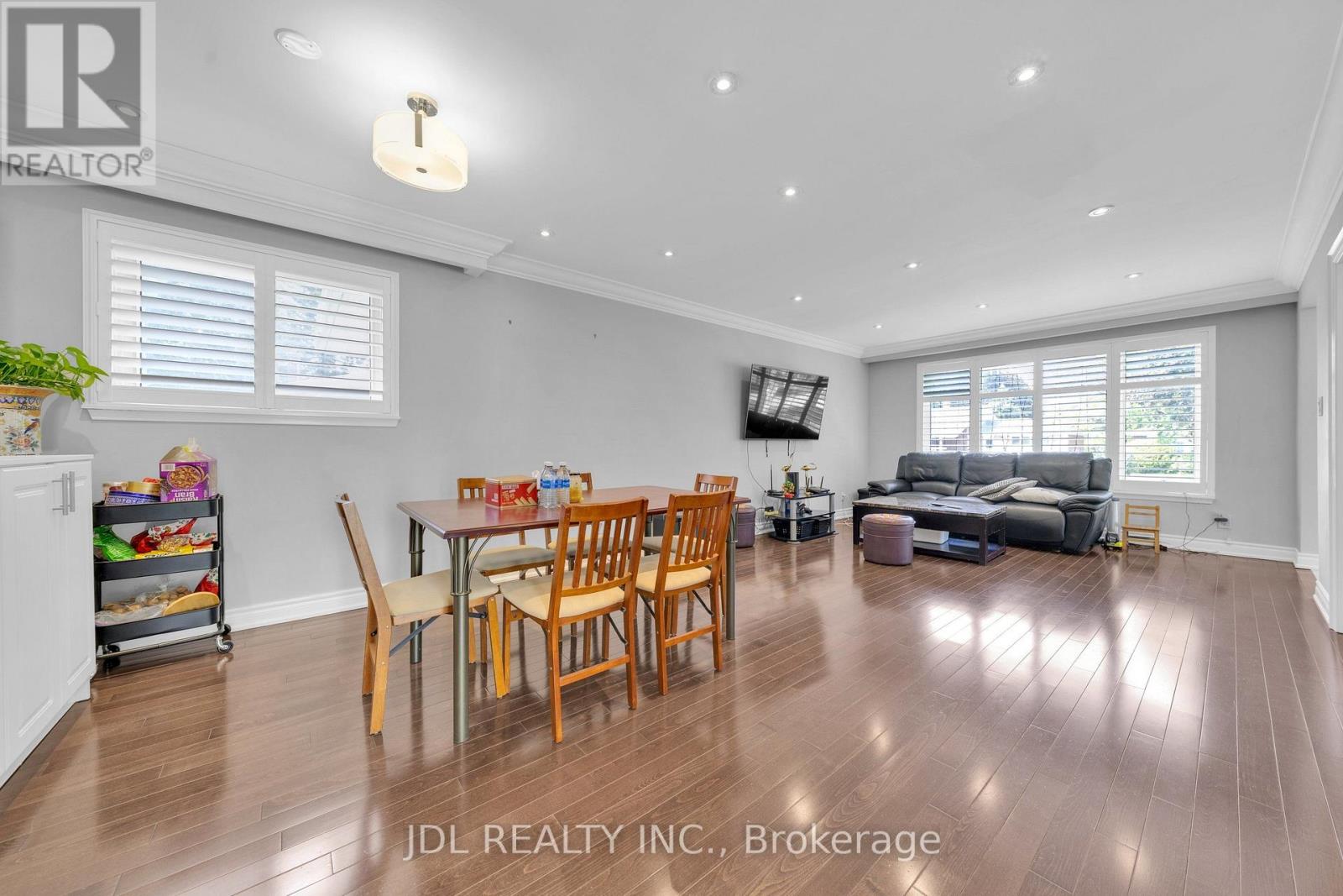 53 Southdale Drive, Markham, Ontario  L3P 1J6 - Photo 5 - N13642886