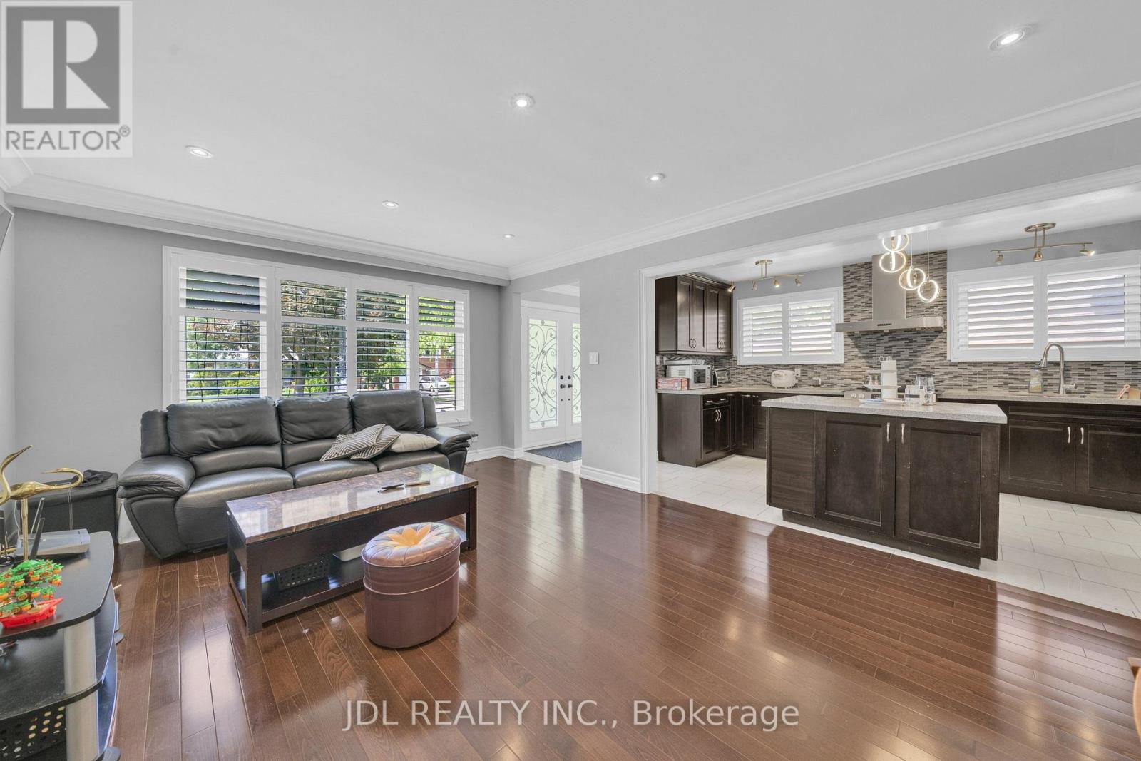 53 Southdale Drive, Markham, Ontario  L3P 1J6 - Photo 7 - N13642886