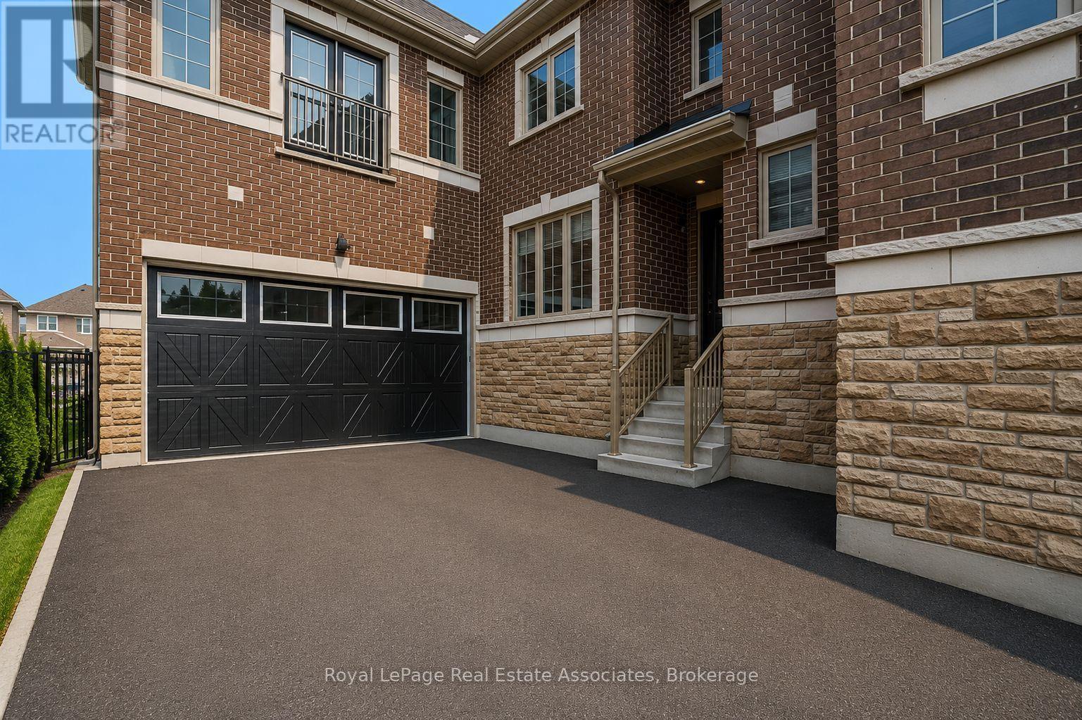 24 Burke Street, New Tecumseth, Ontario  L9R 0N6 - Photo 4 - N13642896