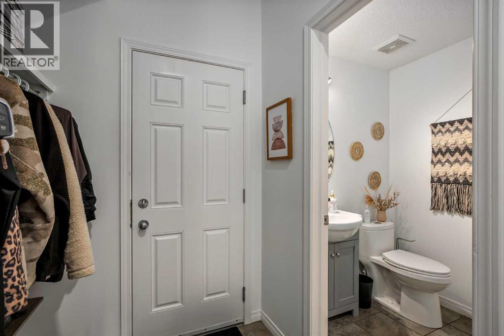5 Copperpond Link SE, Calgary, Alberta  T2Z 0L2 - Photo 17 - A2334963