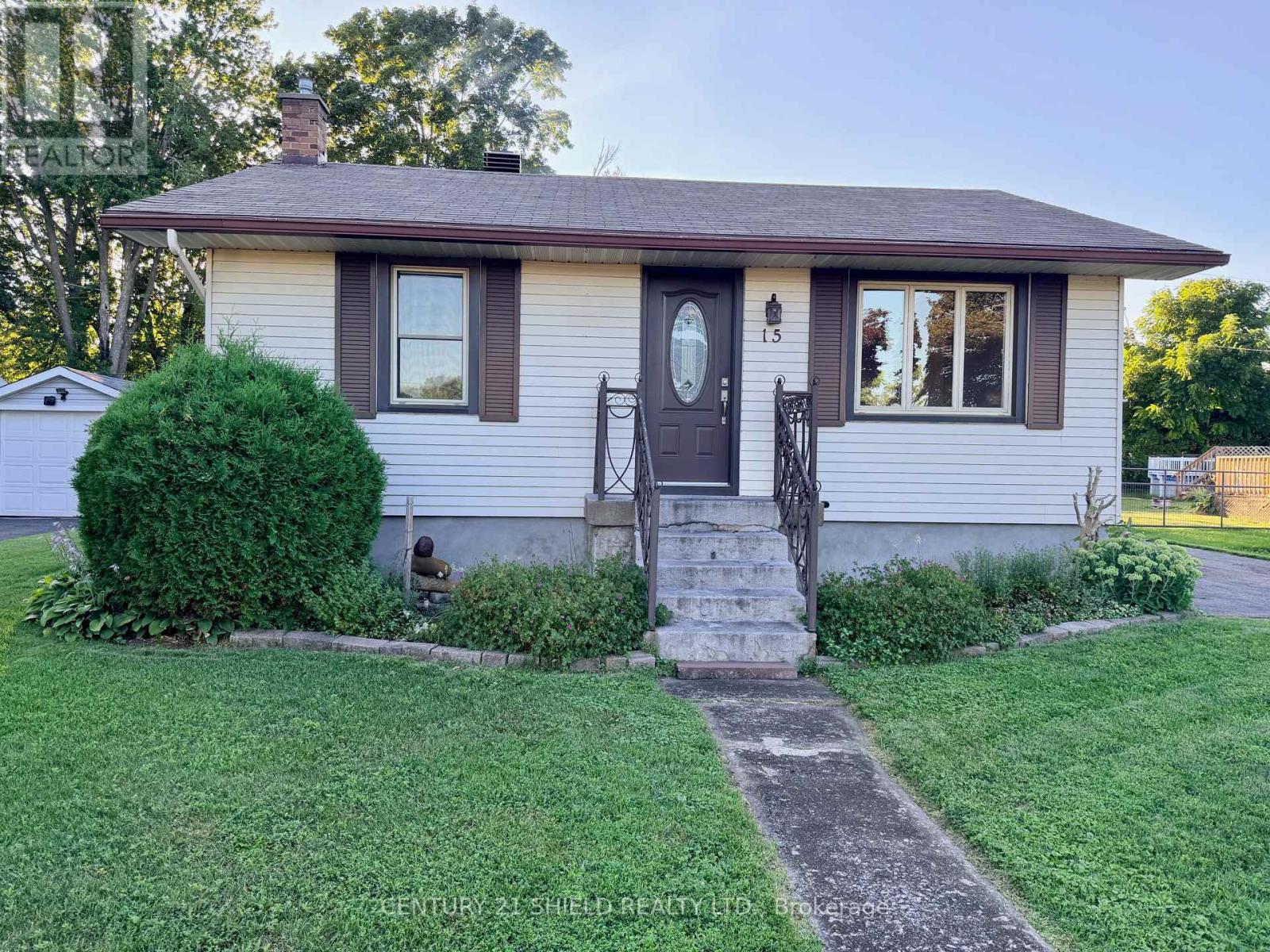 15 Adam Dixon Avenue N, South Stormont, Ontario  K0C 1P0 - Photo 1 - X13642902