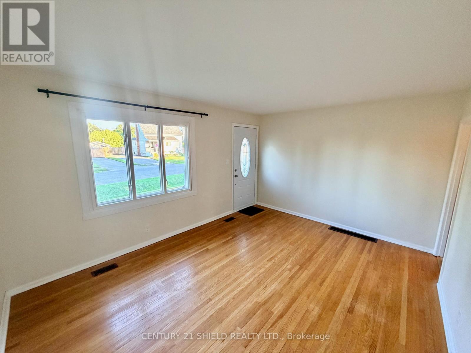 15 Adam Dixon Avenue N, South Stormont, Ontario  K0C 1P0 - Photo 2 - X13642902
