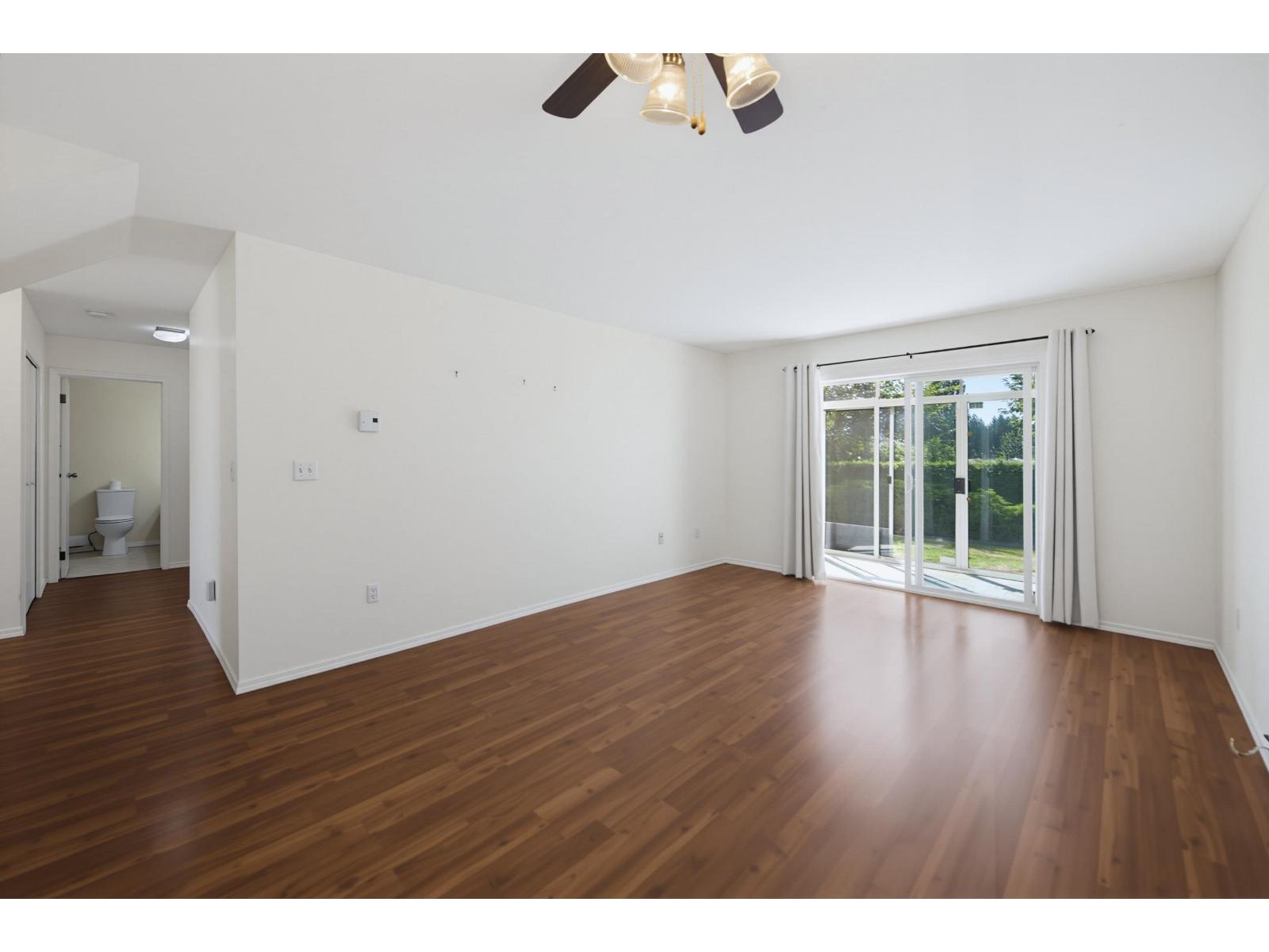33 7525 Martin Place, Mission, British Columbia  V2V 6N2 - Photo 5 - R3152087