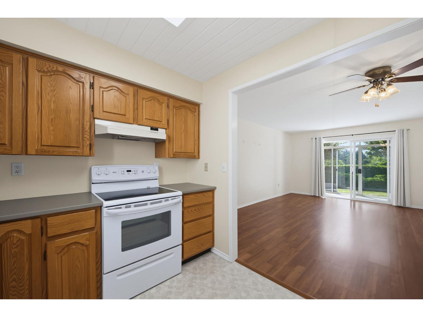33 7525 Martin Place, Mission, British Columbia  V2V 6N2 - Photo 10 - R3152087