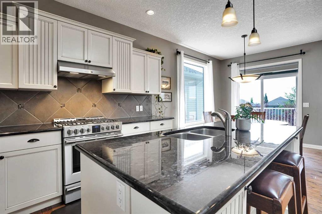 92 Sunset Circle, Cochrane, Alberta  T4C 0C4 - Photo 11 - A2332906