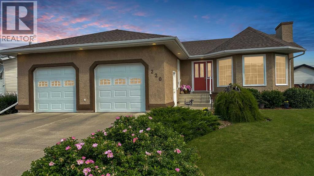 220 10 Avenue NE, Sundre, Alberta