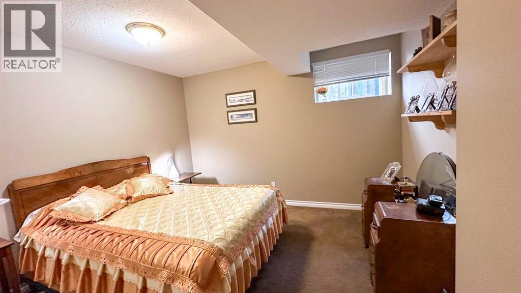 220 10 Avenue NE, Sundre, Alberta  T0M 1X0 - Photo 23 - A2334597