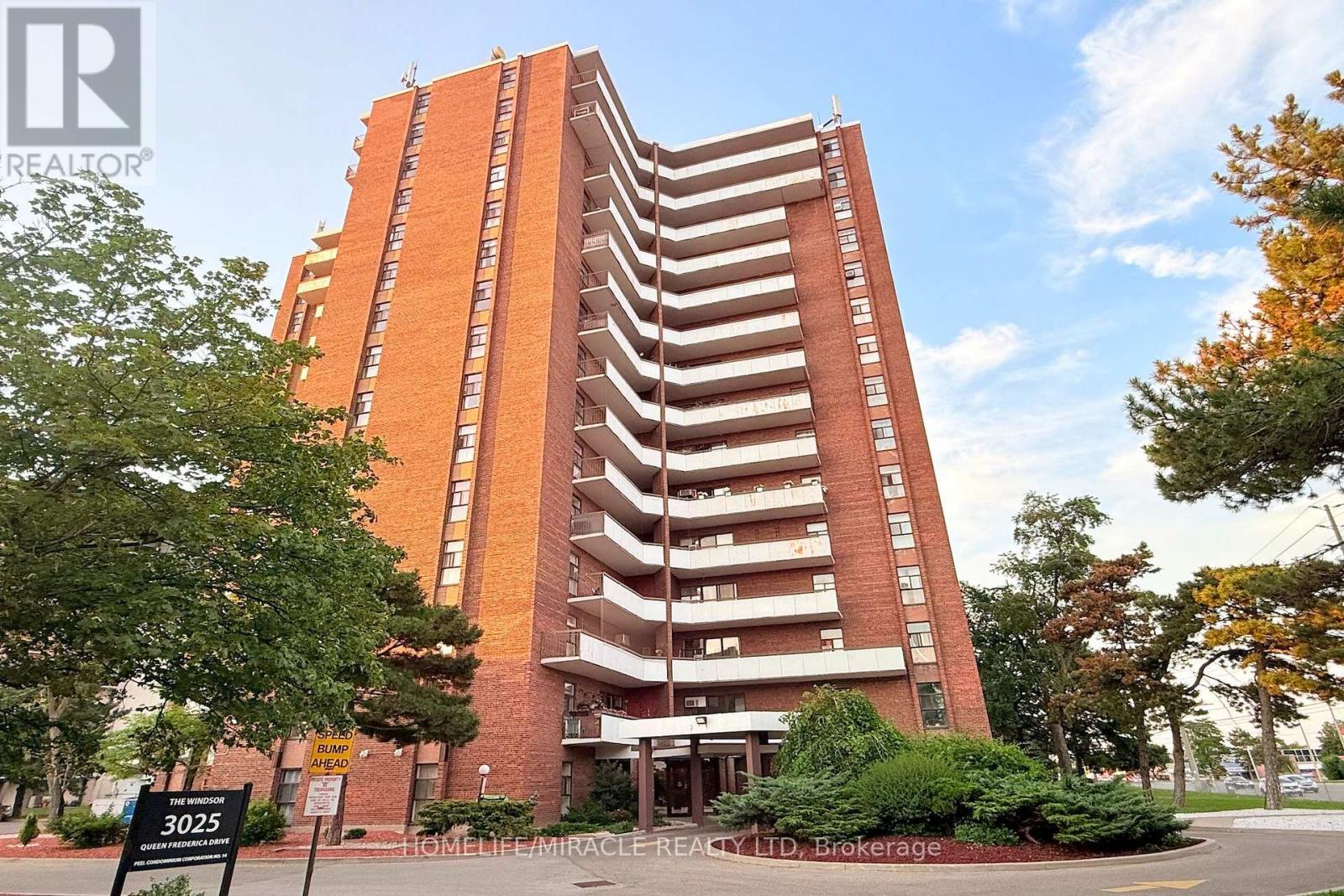 807 - 3025 QUEEN FREDERICA DRIVE, Mississauga, Ontario