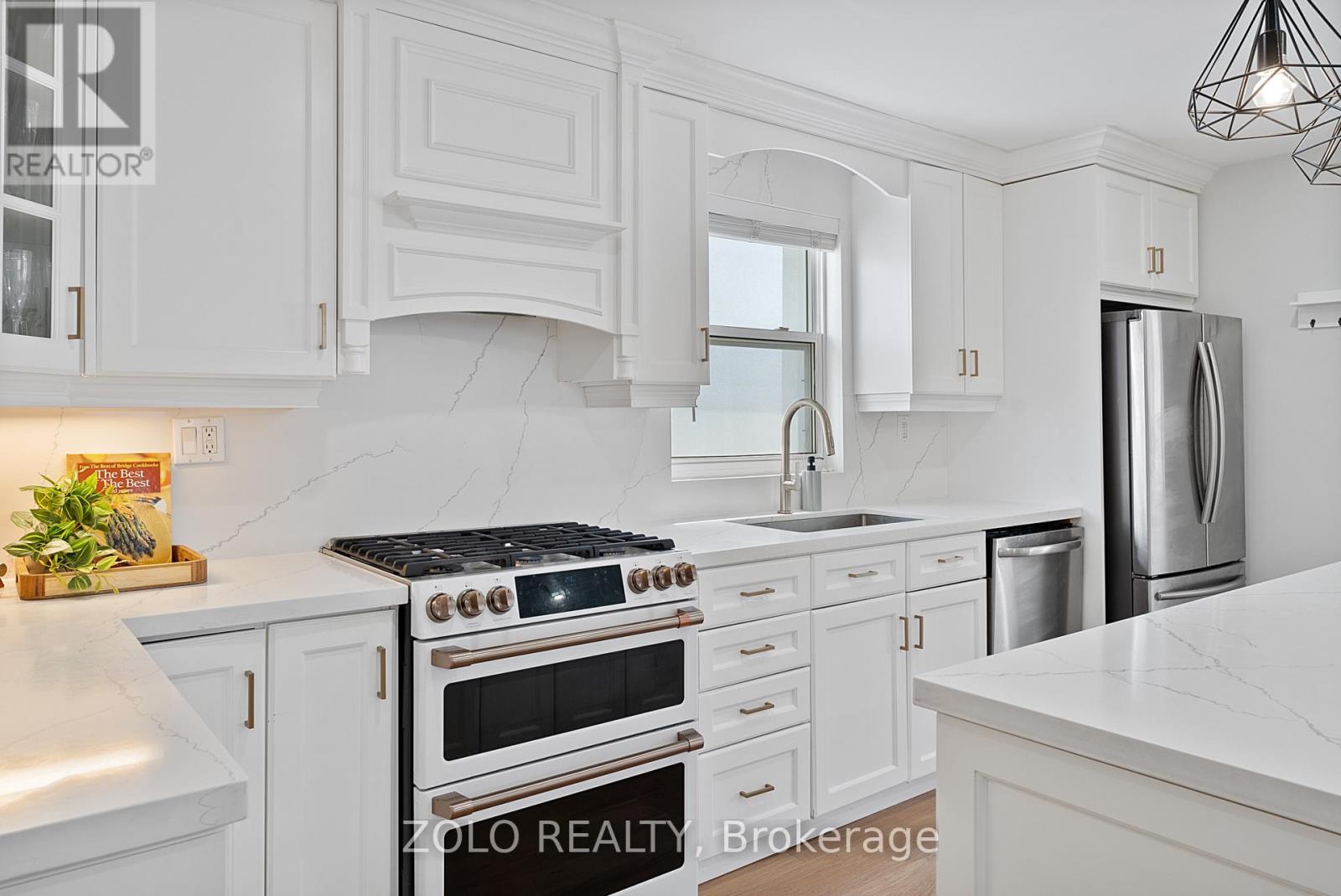 97 Ennerdale Road, Toronto, Ontario  M6E 4C7 - Photo 15 - W13629760