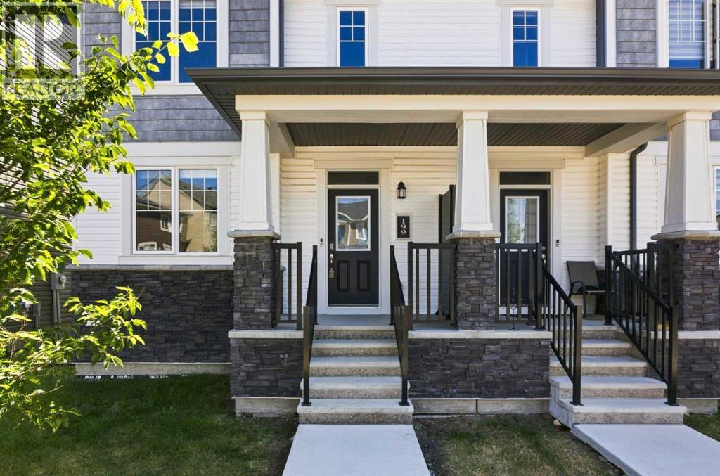 199 Carringham Road NW, Calgary, Alberta  T3P 1V4 - Photo 2 - A2334788