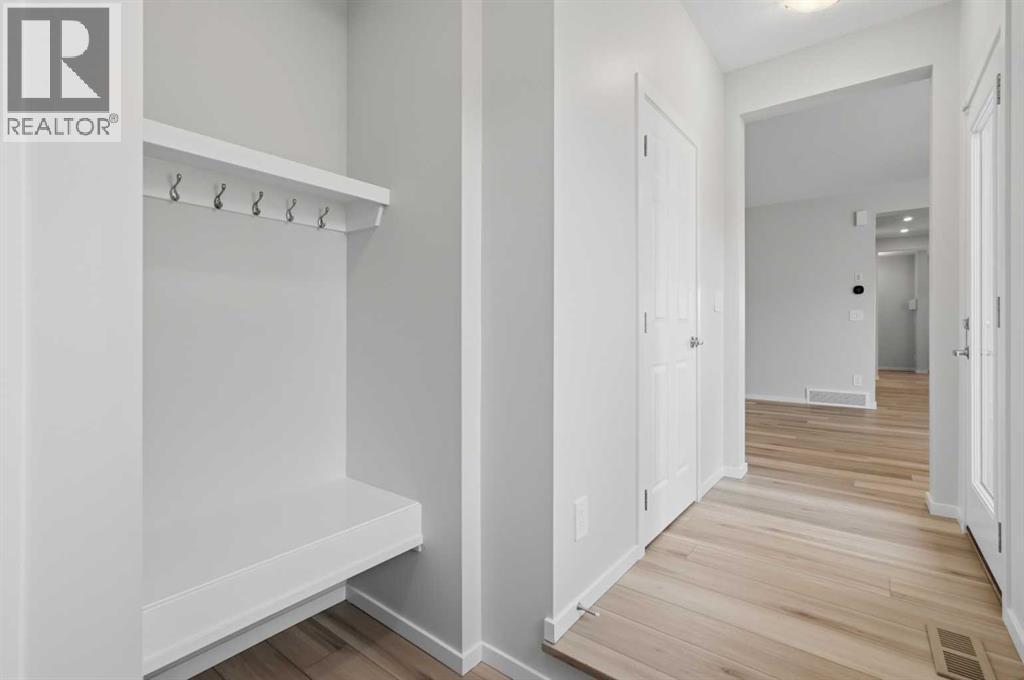 199 Carringham Road NW, Calgary, Alberta  T3P 1V4 - Photo 21 - A2334788