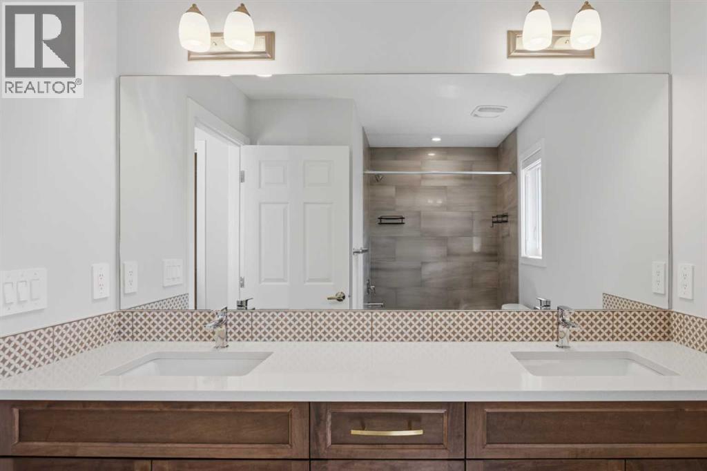 199 Carringham Road NW, Calgary, Alberta  T3P 1V4 - Photo 32 - A2334788