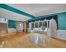 7604 149 Av NW, Edmonton, Alberta T5C 2V7 (30027914)
