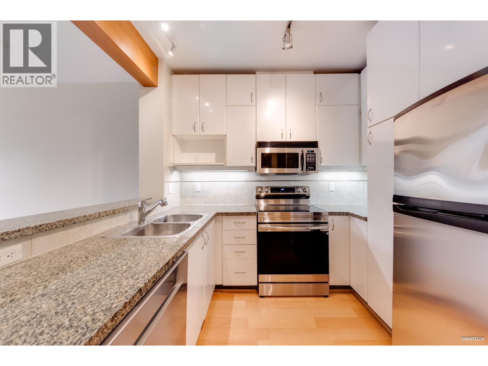 319 580 Raven Woods Drive, North Vancouver, British Columbia V7G 2T2 - Photo 4 - R3147739