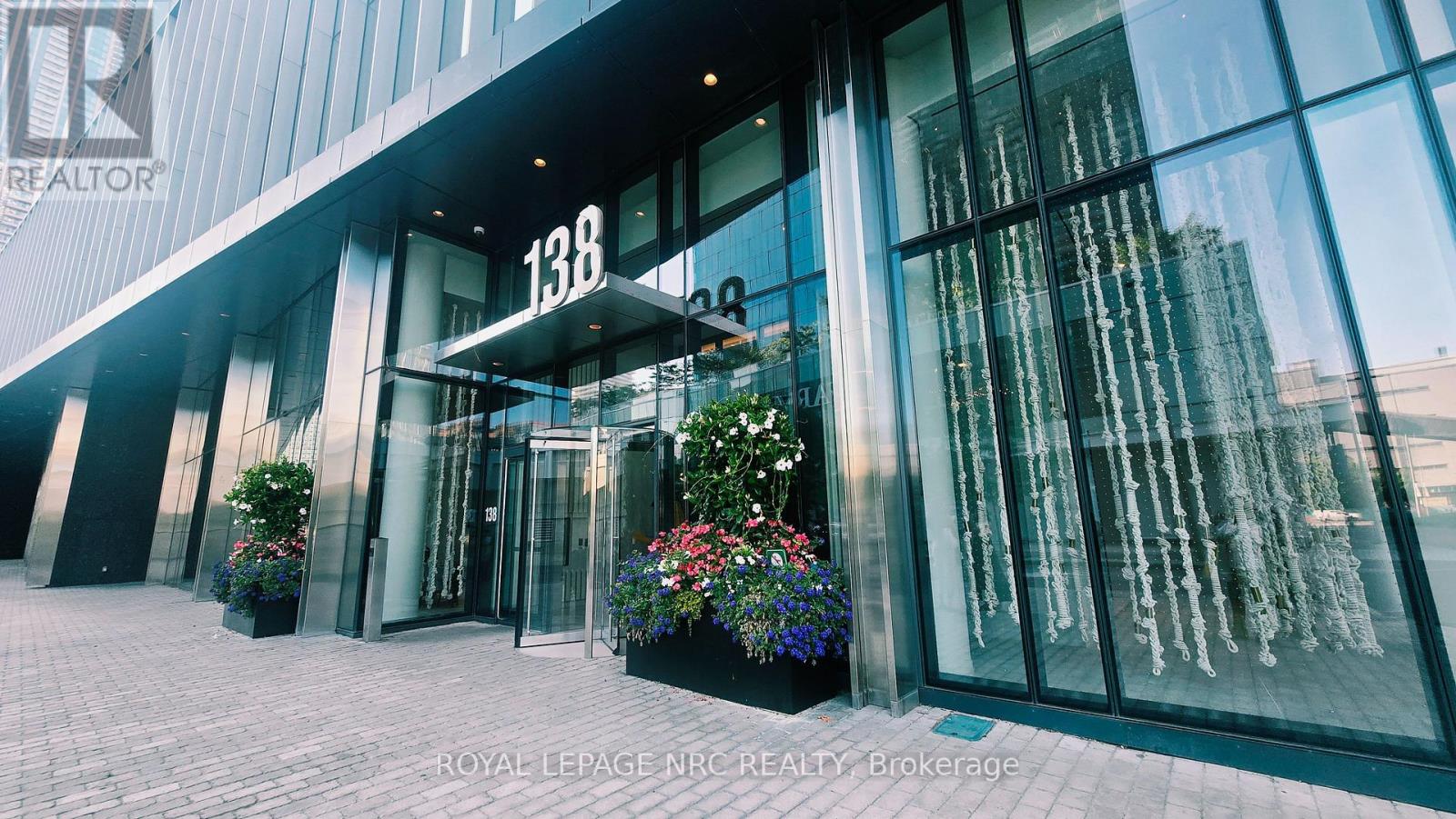 6302 - 138 Downes Street, Toronto, Ontario  M5E 0E4 - Photo 3 - C13642912