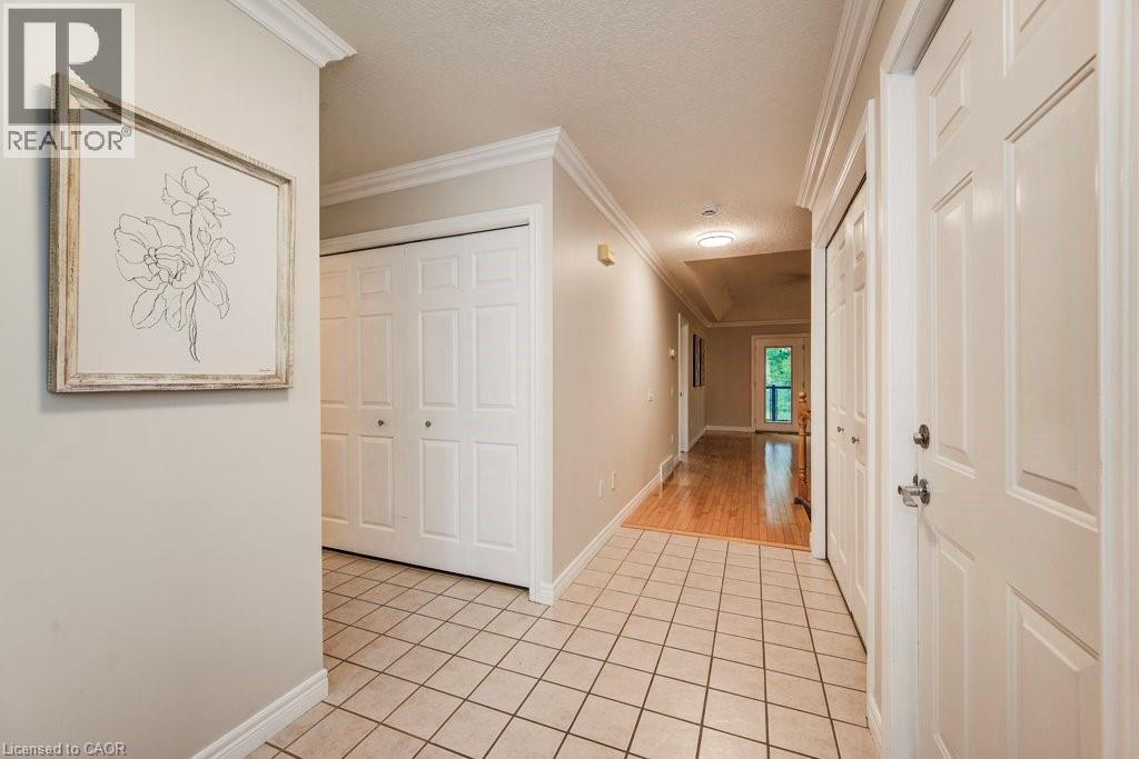 670 Salzburg Drive, Waterloo, Ontario  N2V 2N8 - Photo 6 - 40841876